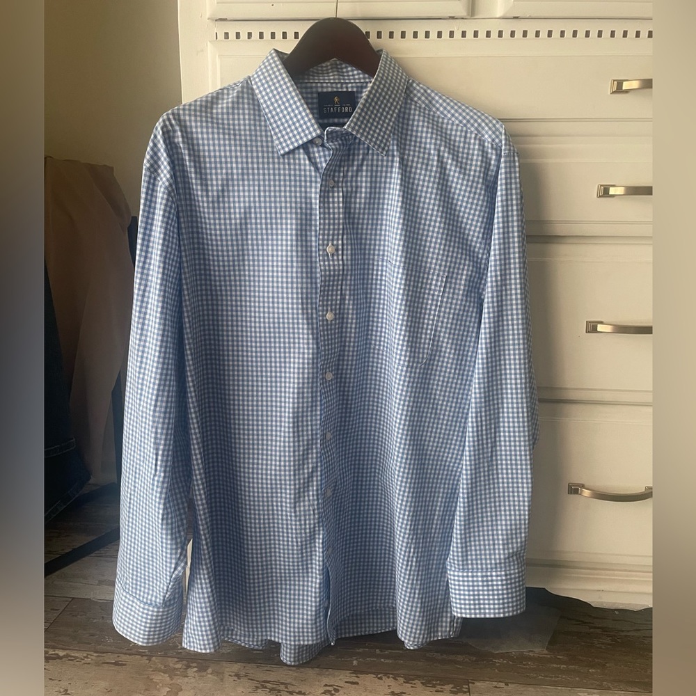 Stanford Men’s light blue gingham button up